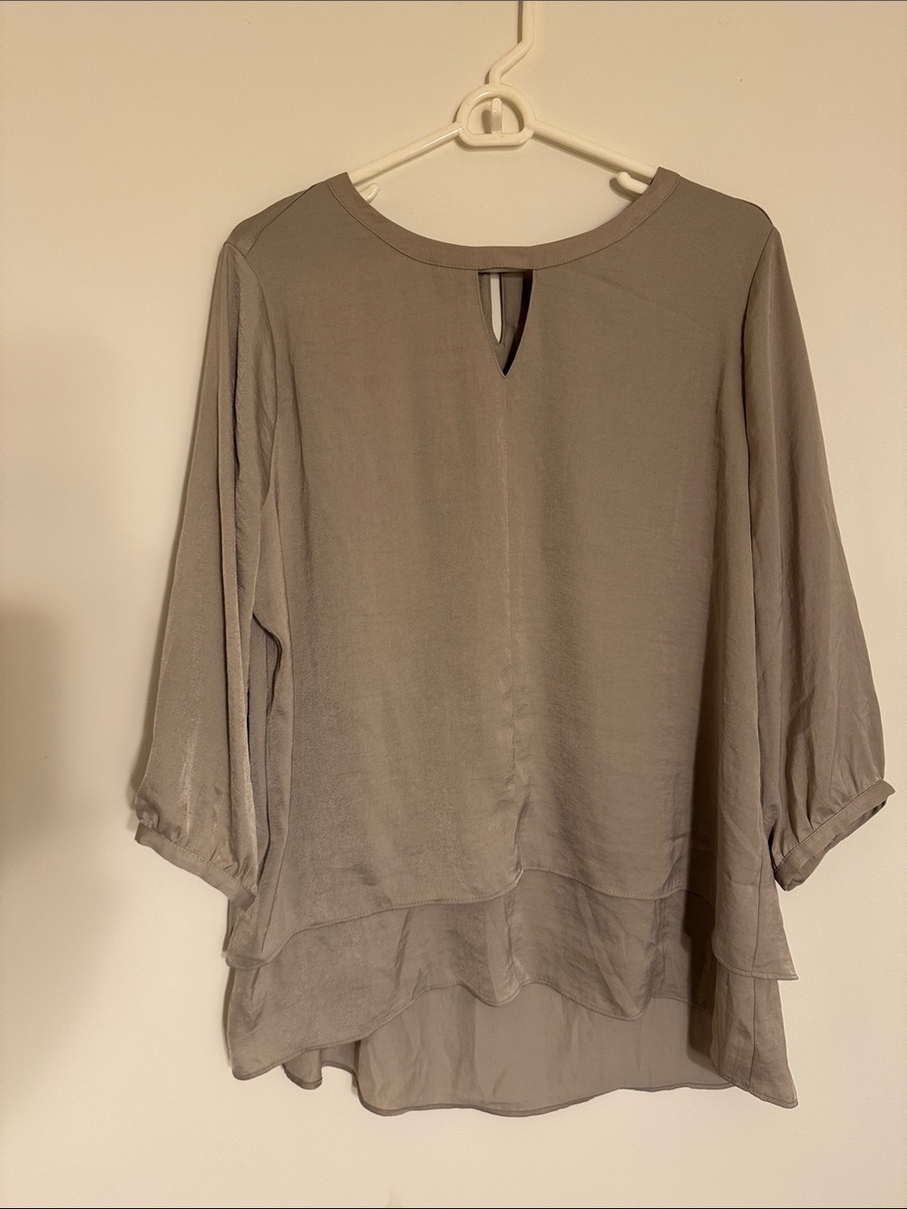 Chico's Layered Keyhole Blouse in Taupe Gray